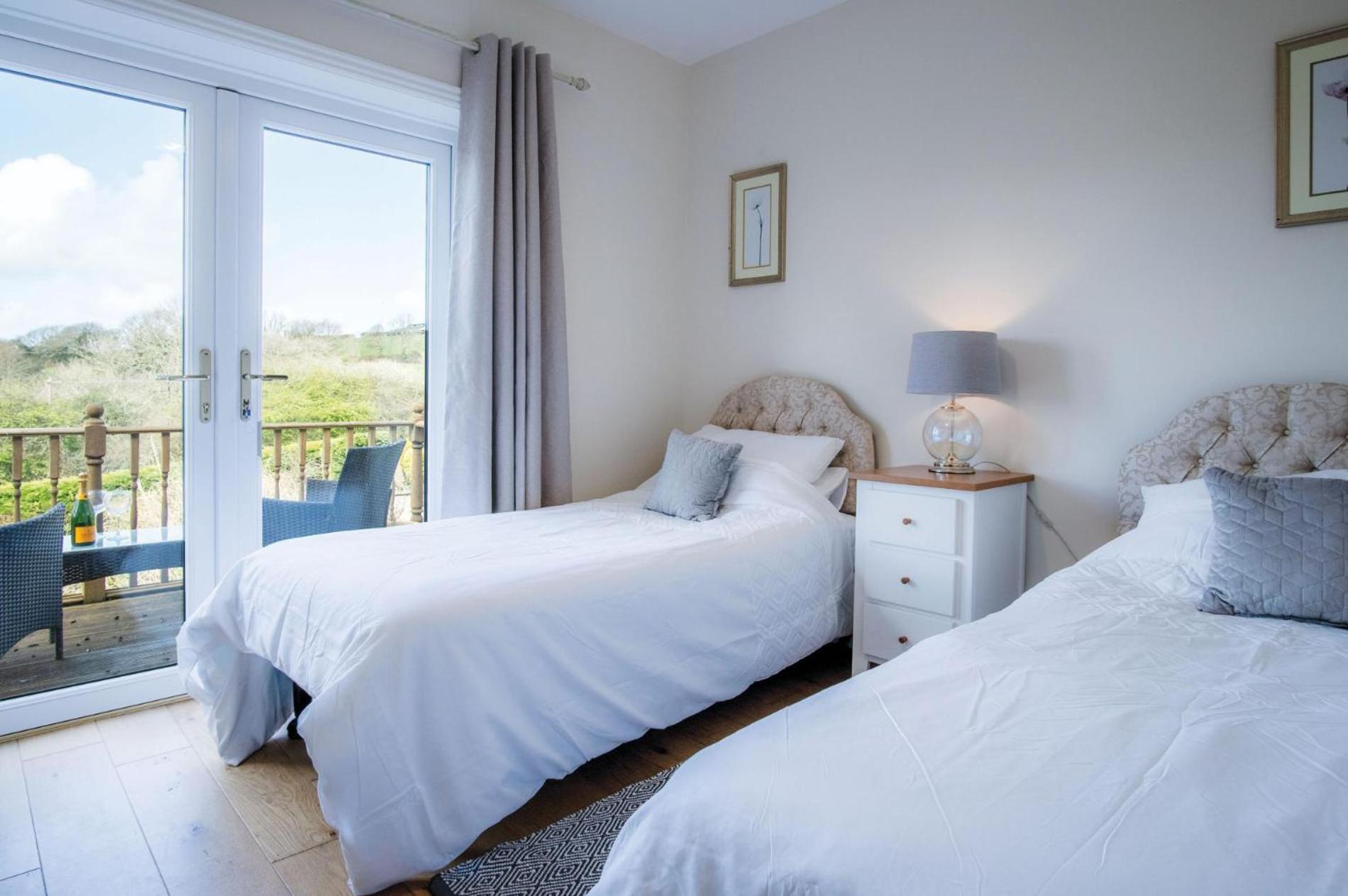Sorrento - 3 Bed Holiday Home - Wisemans Bridge Stepaside (Pembrokeshire) Exterior foto